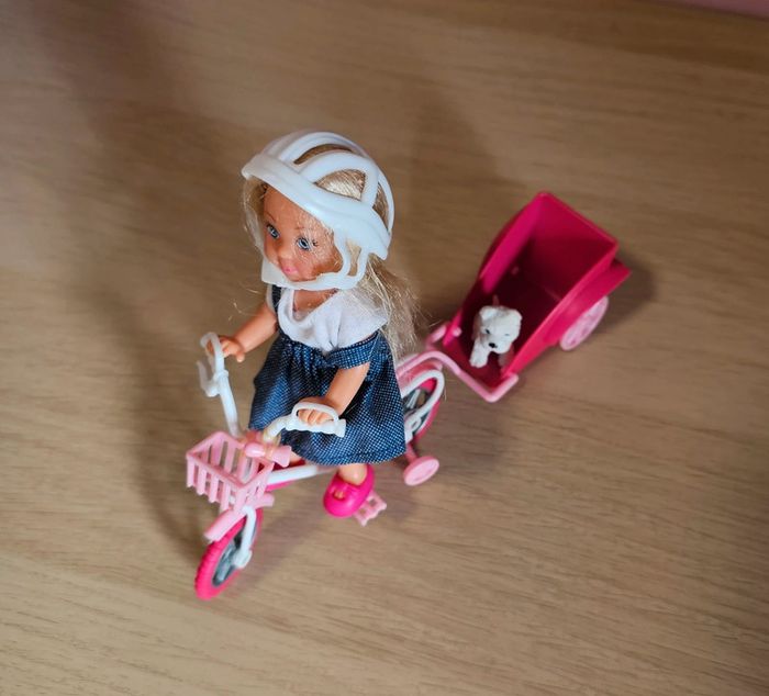 Poupée Evi love en vélo avec son chien - photo numéro 6