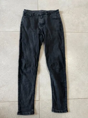 Jean noir, bon état 36x90cm