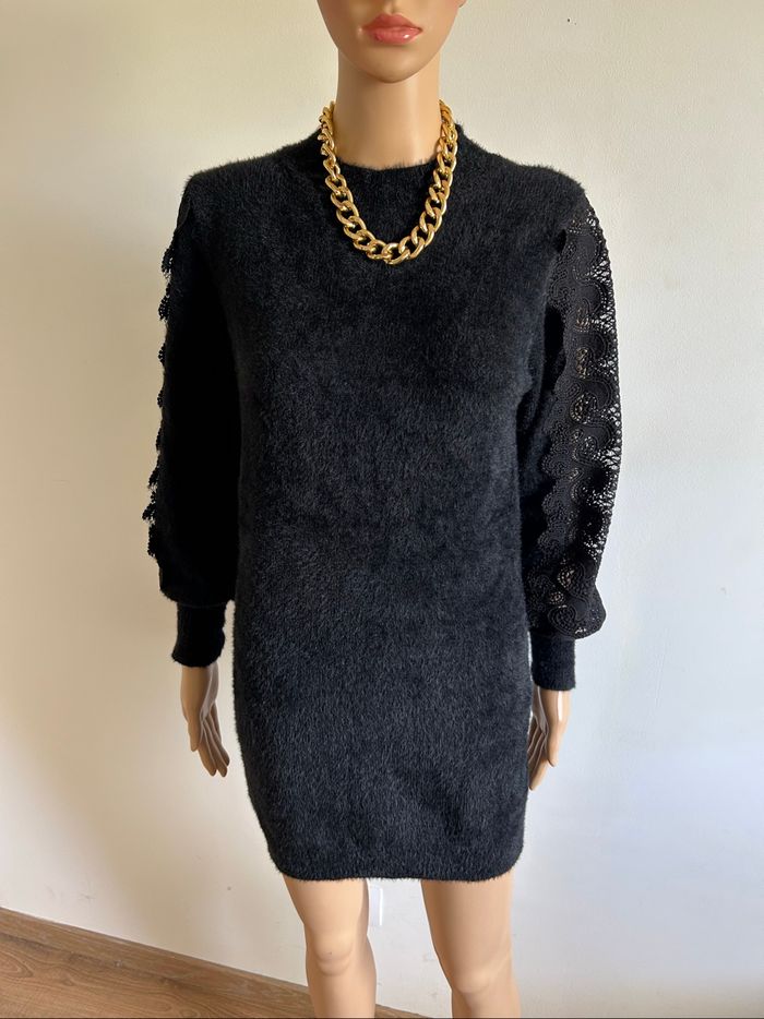 Robe pull noire avec dentelle Fashion taille unique jamais portée