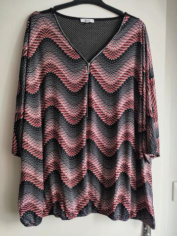 Jolie blouse à motifs avec dentelle dans le dos taille 54/56 Modavista