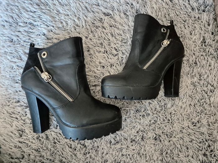 Bottines noir à talons