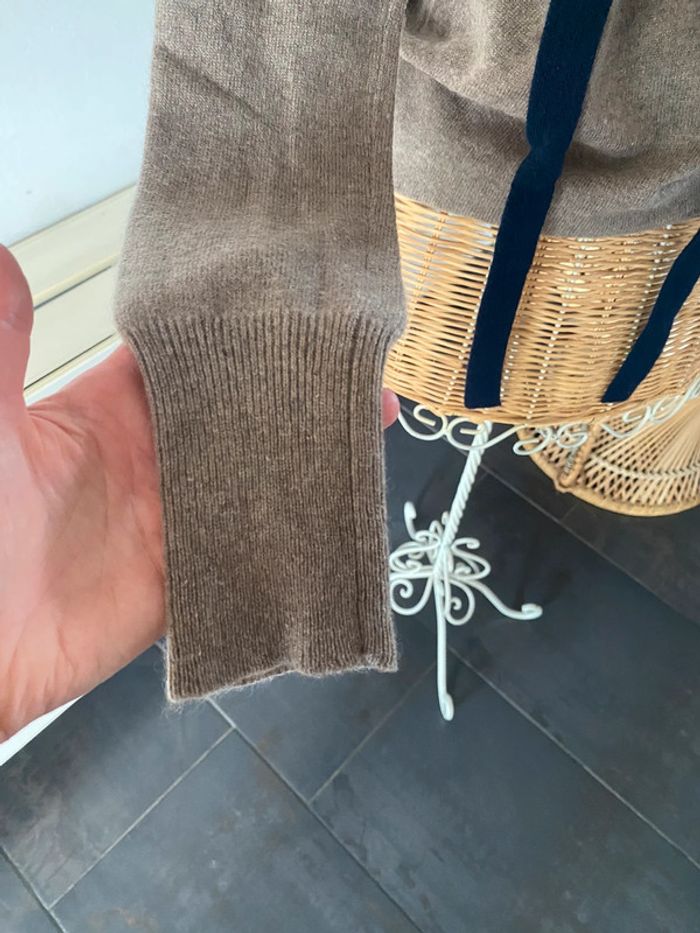 Pull Acanthe cachemire marron avec col V marine taille 1 - photo numéro 5