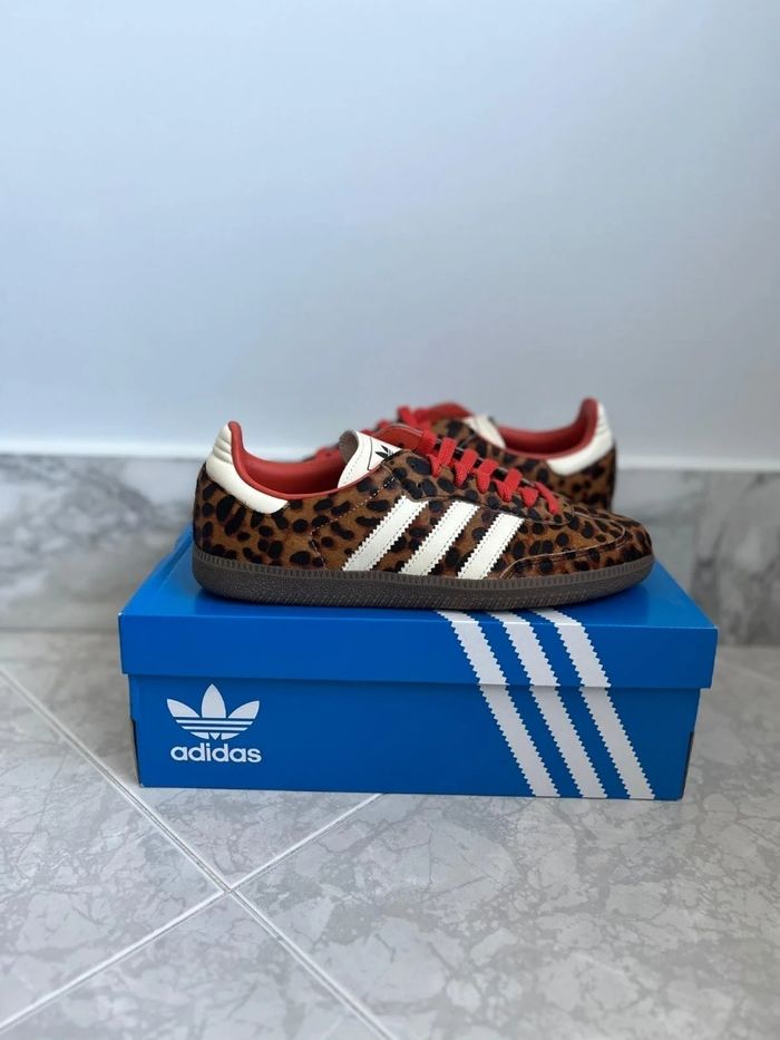 Adidas Samba OG léopard Rouge  Taille 38