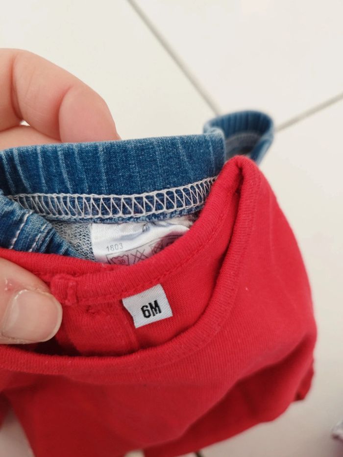 Ensemble jean et son tee-shirt - photo numéro 3