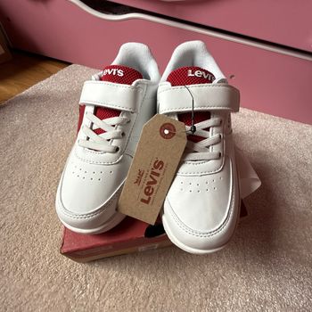 Baskets Levi ‘s  neuves avec étiquette pointure 29