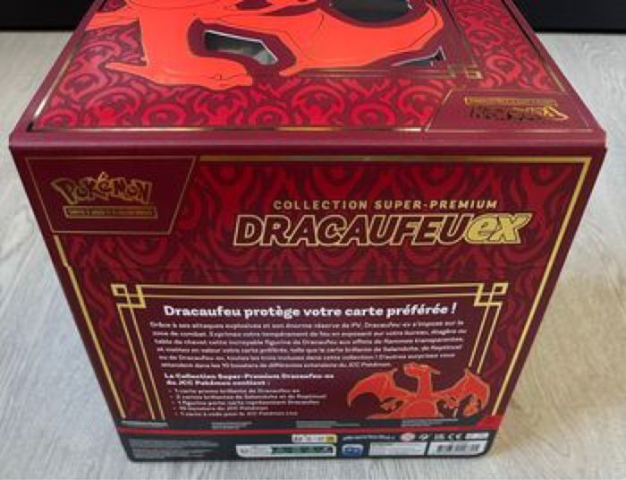 Coffret Superpremium Figurine Dracaufeu - photo numéro 4