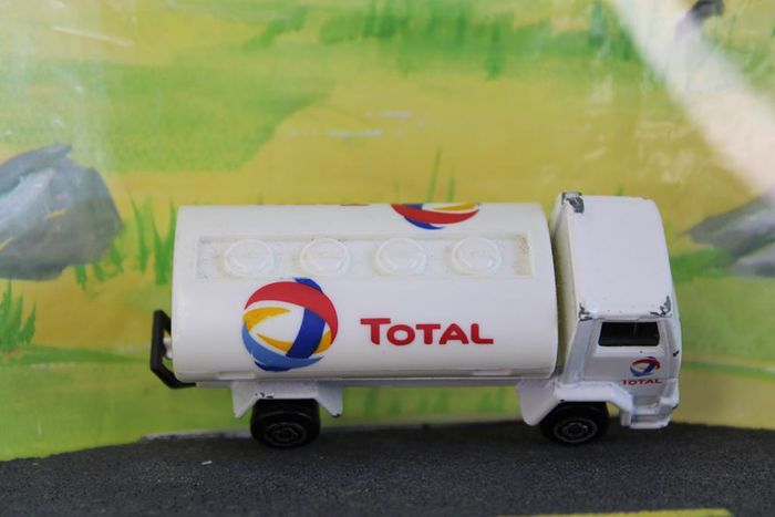 Majorette camion citerne Ford cargo - photo numéro 9