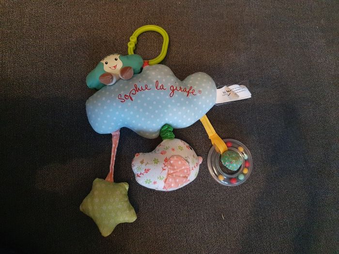 Peluche musicale multi-activité Sophie la girafe - photo numéro 2