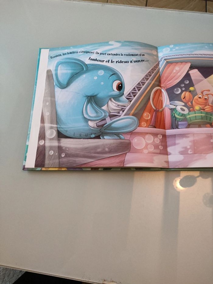 Livre charlie et le spectacle de dauphins - photo numéro 3