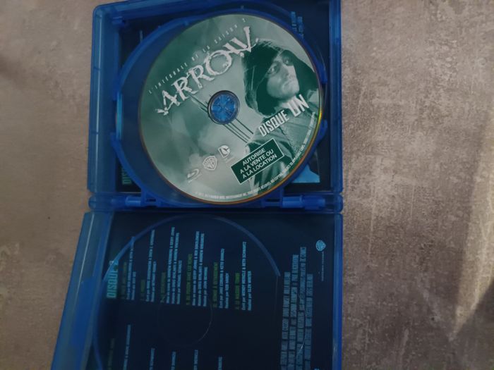 DVD Bluray Arrow saison 2 - photo numéro 3