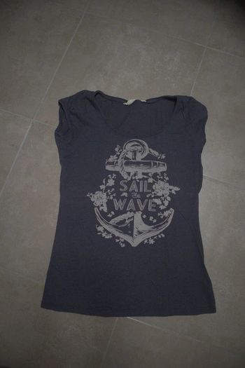 T shirt bleu foncé, taille M