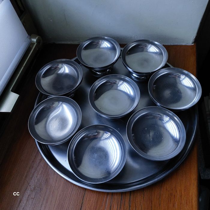 Lot plateau et 8 coupes à glace inox