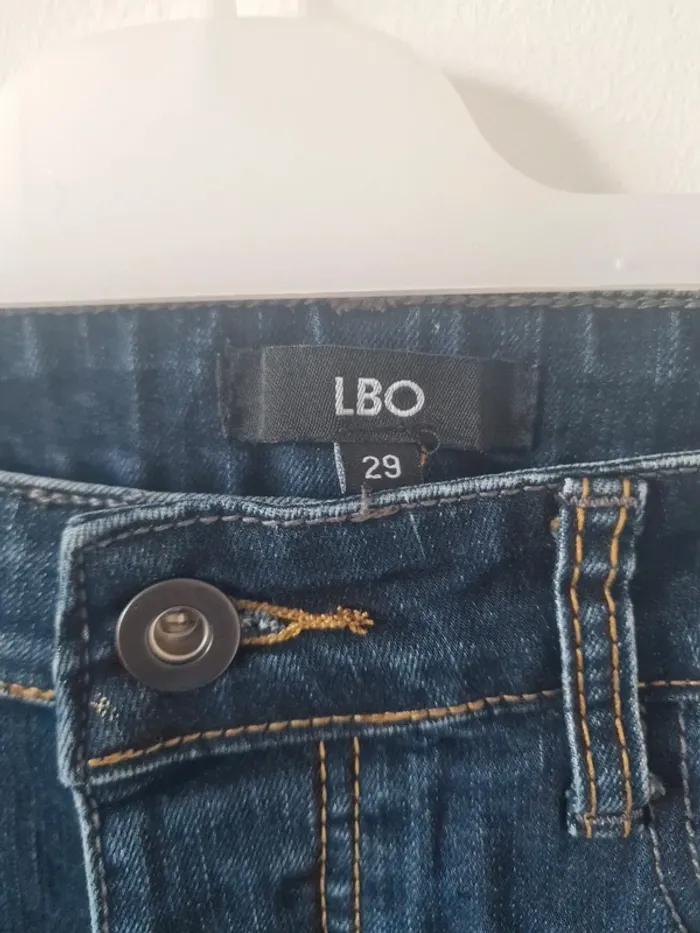Jeans à trous - photo numéro 3