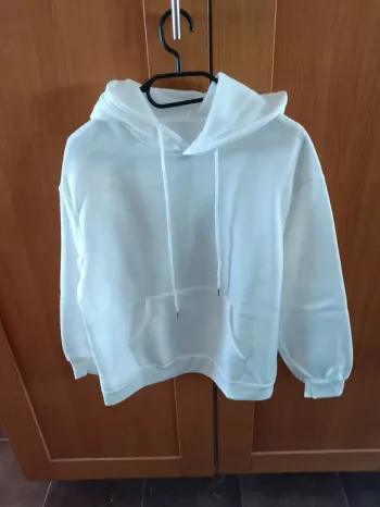 Pull a capuche blanc