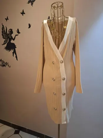 Robe cardigan beige & blanche