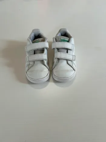 Basket adidas Stan Smith taille 23