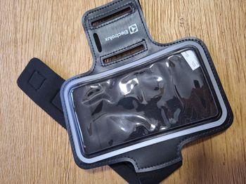 brassard sport pour portable - electrolux - neuf