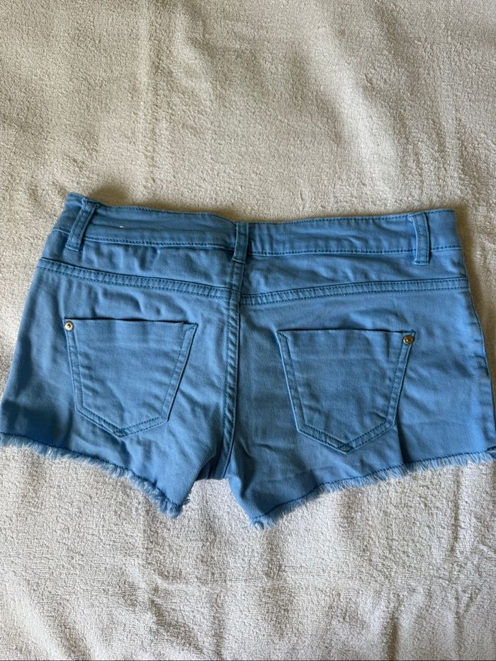 Short en jean Jennyfer taille 34 - photo numéro 2