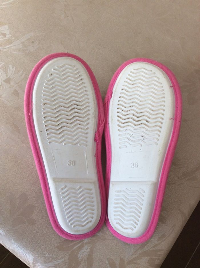 Chaussons pointure 38 - photo numéro 2
