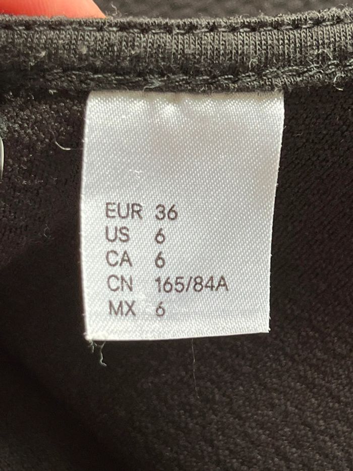 Robe patineuse noire H&M S - photo numéro 6