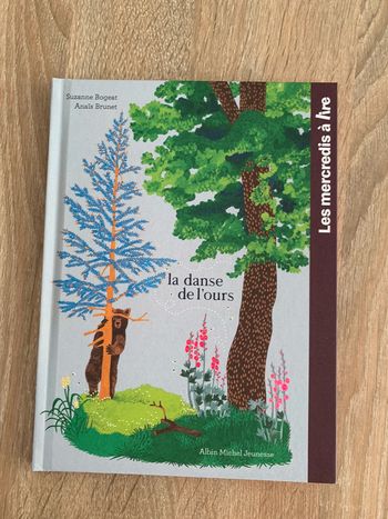 Livre La danse des ours  collection Mc Donald’s happy meal  Les mercredis à lire