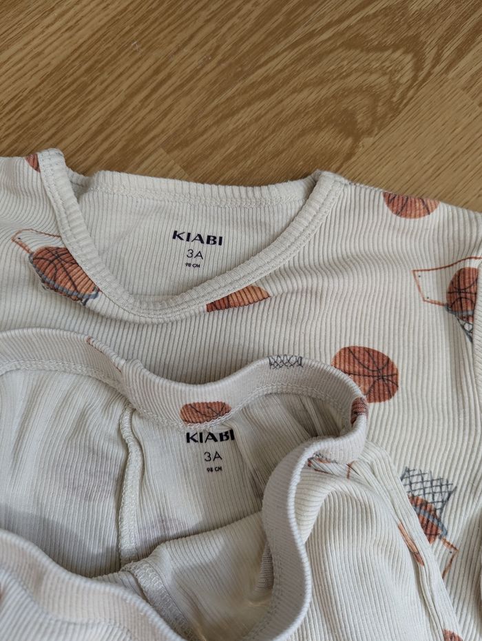 Pyjama deux pièces - photo numéro 4
