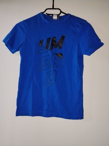 Tee shirt umbro taille 138