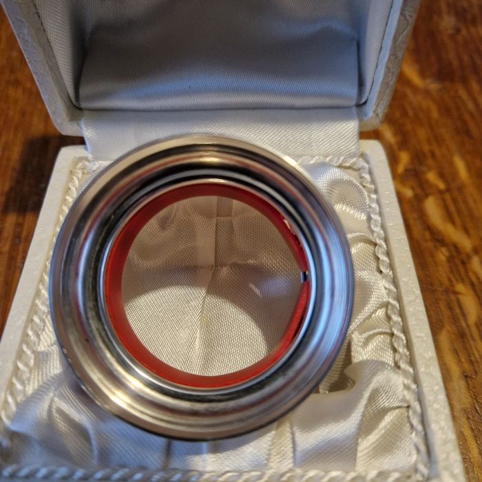 Rond de Serviette en Métal Argenté dans son coffret d'origine, Neuf jamais utilisé - photo numéro 5