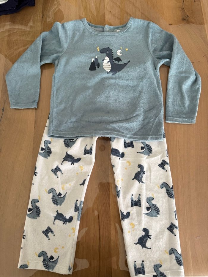 Pyjama 4 ans - photo numéro 2