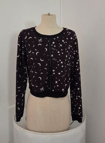 Sweat court LIU JO Made in Italy – imprimé lune & étoiles – détails cloutés – T. XS – très bon état