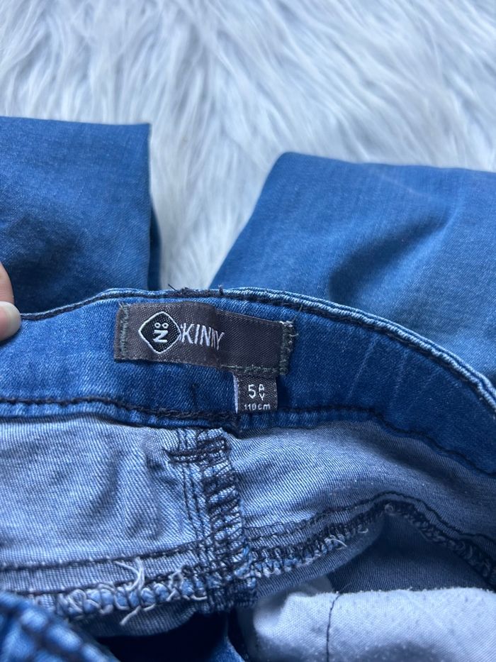Très beau jeans 🥰 skinny taille 5 ans Z - photo numéro 2