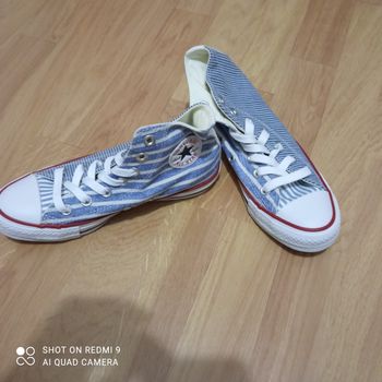 Converses Chuck Taylor taille 35 neuves