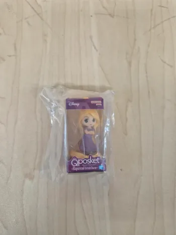 Gashapon Disney : figurine Qposket miniature Raiponce (Tangled)