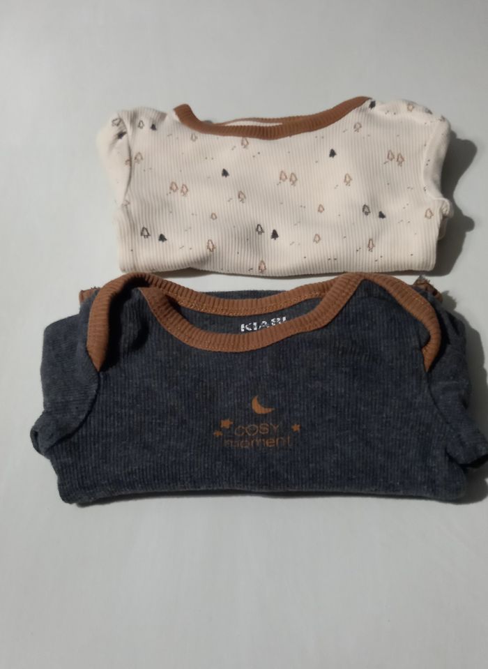 Lot 2 bodies Kiabi - photo numéro 2