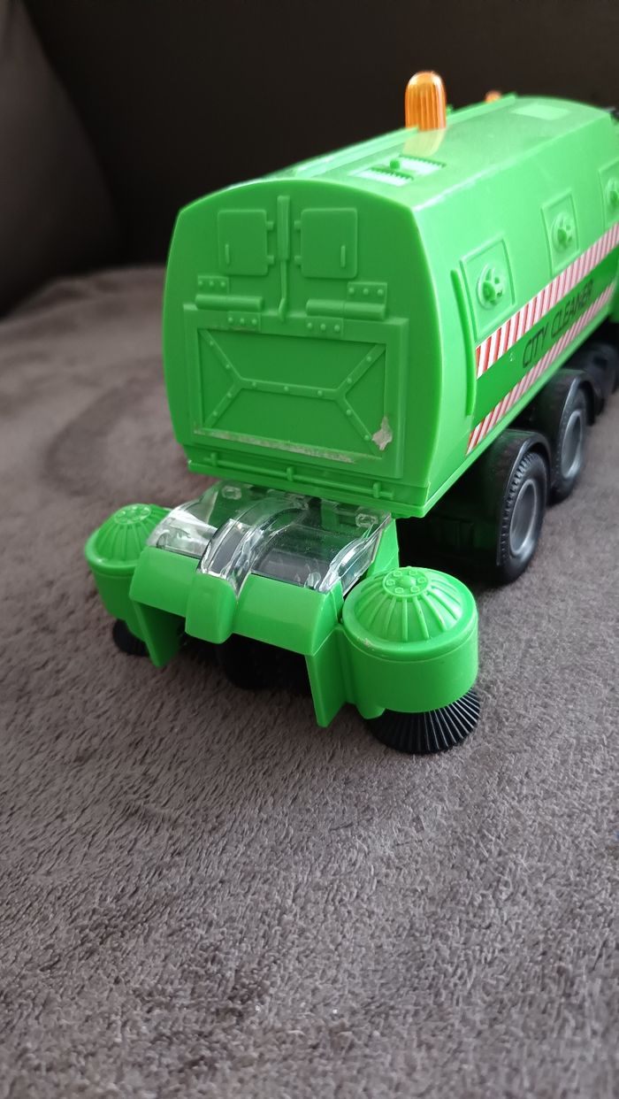 Camion de nettoyage - photo numéro 3