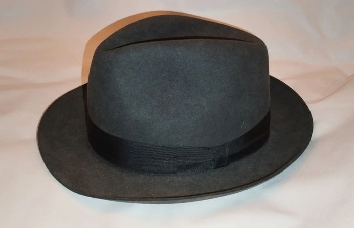 Chapeau Everest