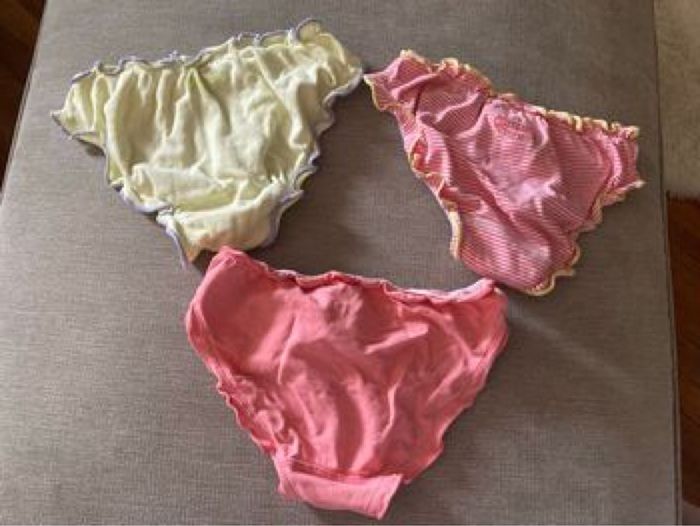 Petit Bateau 3 culottes à volants 8 ans - photo numéro 2