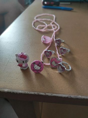 Lot de bijoux hello kitty