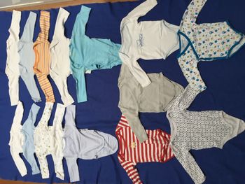 Lot de bodies 3,6,12 mous