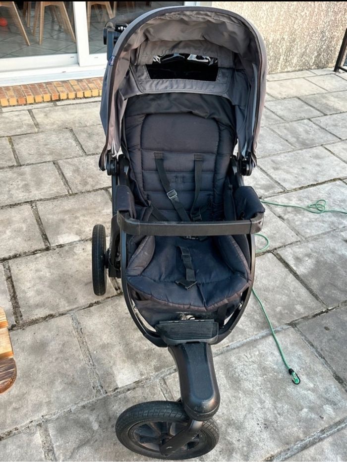 Poussette trio Activ3 Chicco 3 en 1 évolutive 0-3 ans parfait état