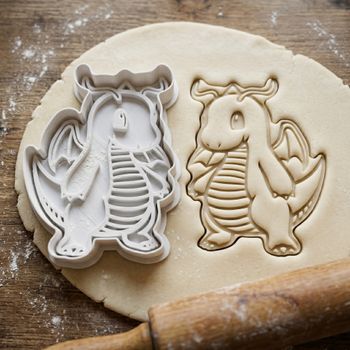 Emporte-pièce Découpoir Dragon style Dracolosse Pokémon pour Biscuits