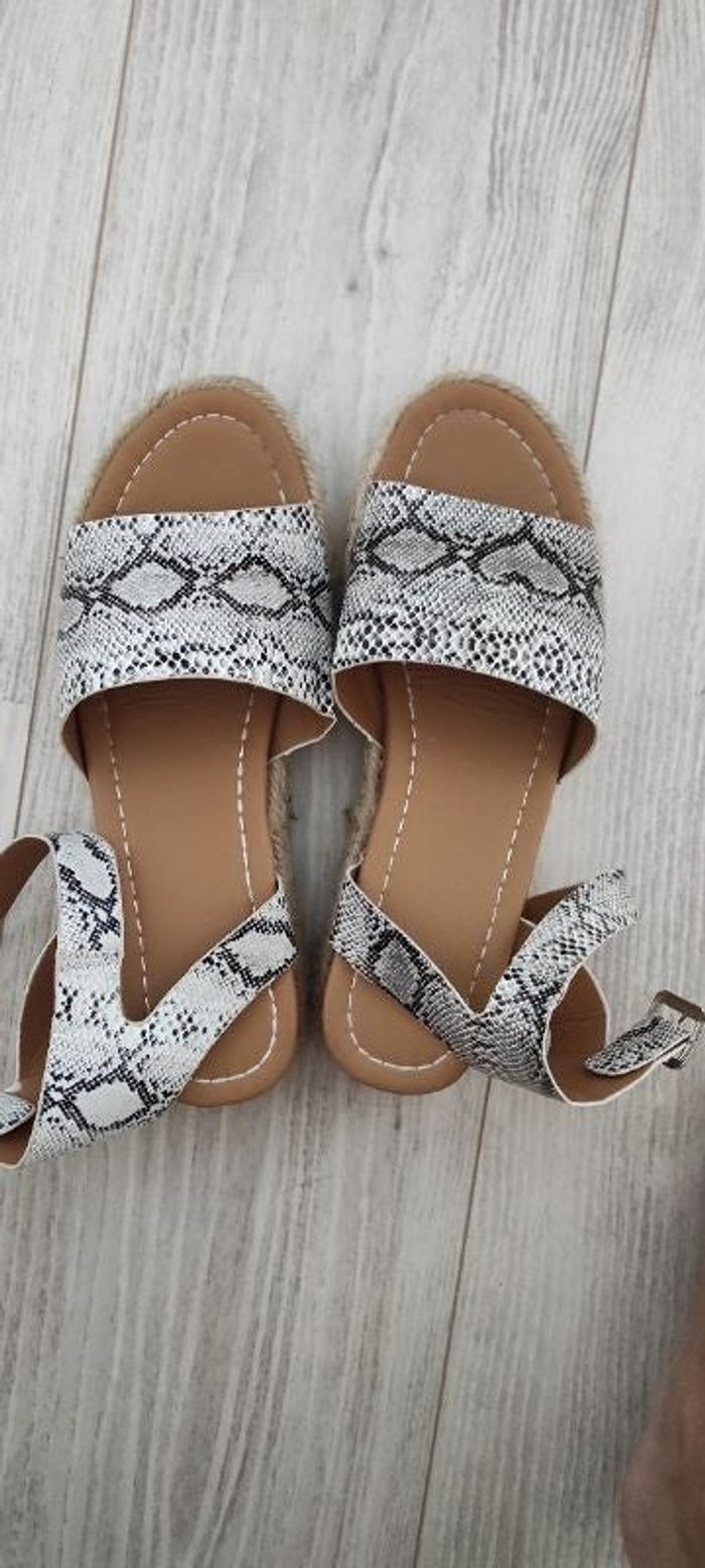 Sandales taille 38