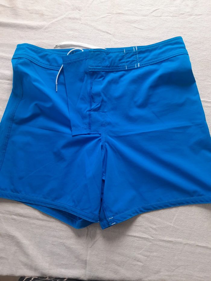 Short tribord taille 40 très bon état - photo numéro 7