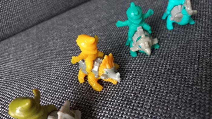 Collection dinosaures kinder suprise - photo numéro 4