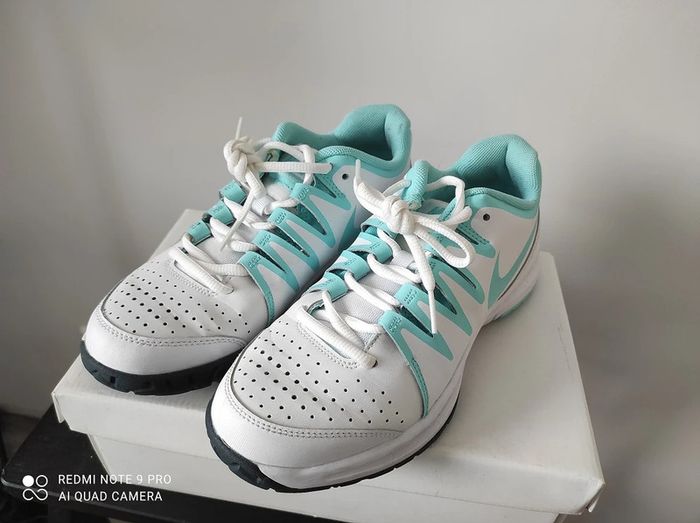 basket nike t38 comme neuve