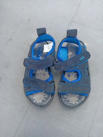 Sandales garçon taille 27