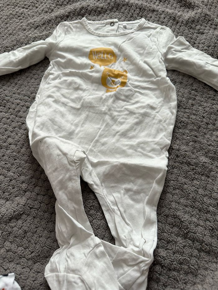 Pyjama 3 mois - photo numéro 3