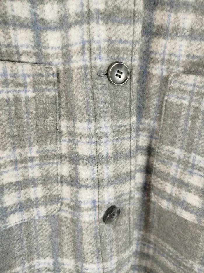 Sur chemise - veste en laine Uniqlo Chemise à carreaux grise A830 - photo numéro 10