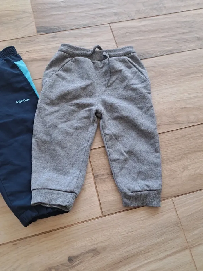 Lot 3 pantalons 18 mois - photo numéro 2