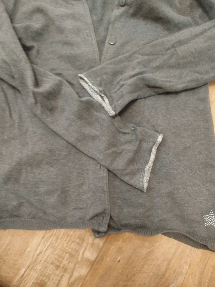 Gilet gris et argent taille 10 ans gemo - photo numéro 5